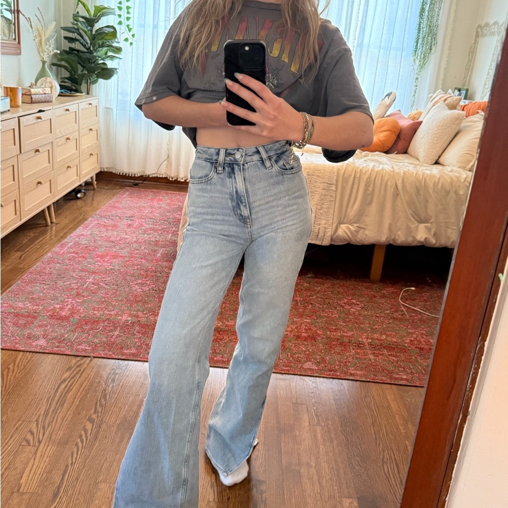 Women's Light Blue Jeans
